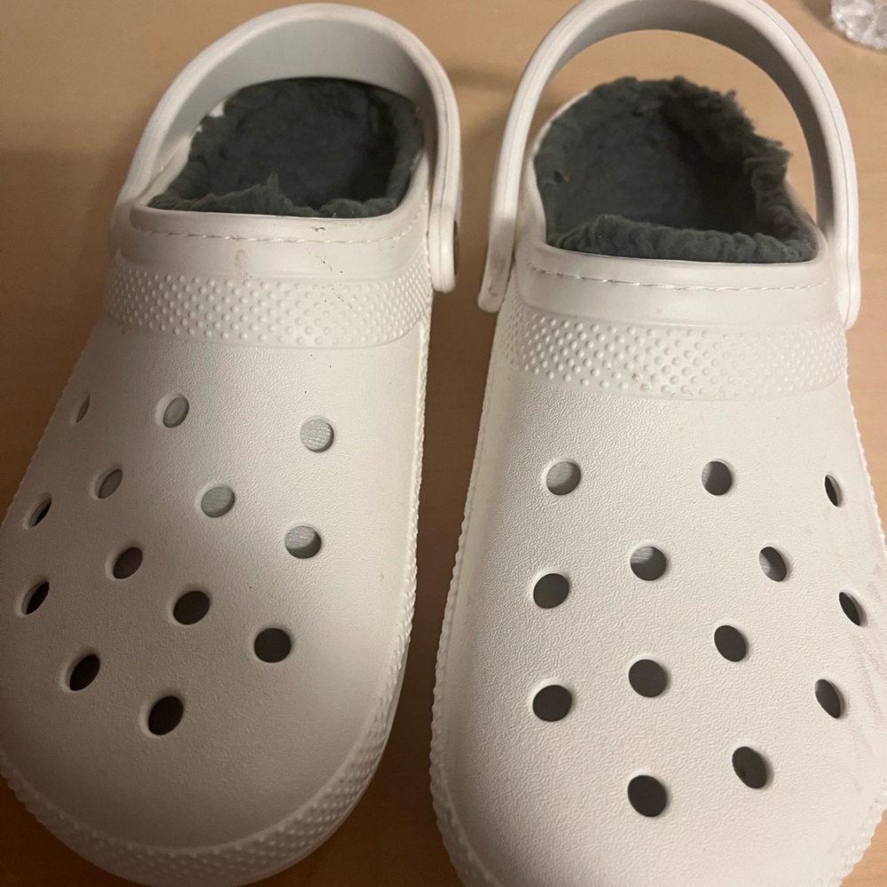 CROCS classic lined White Slippers with Gray Interior slip-on clog shoe 8 - Picture 6 of 8